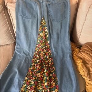 VINTAGE WRANGLER SKIRT! Super unique and beautiful